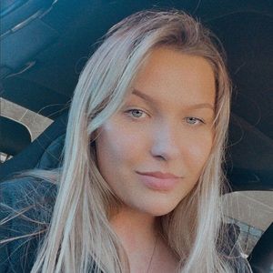 Meet your Posher, Sophia